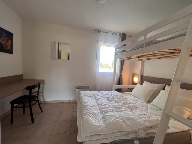 Appartement RdC 4 pers climatisé, piscine, parking
