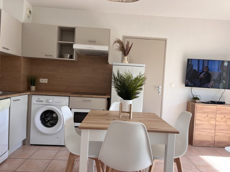 Appartement RdC 4 pers climatisé, piscine, parking